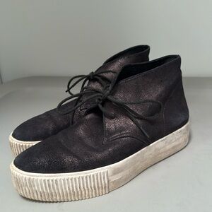 Good condition sneakers